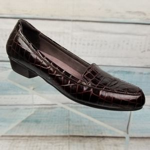 Clarks Everyday Womens Brown Leather Loafers 7.5